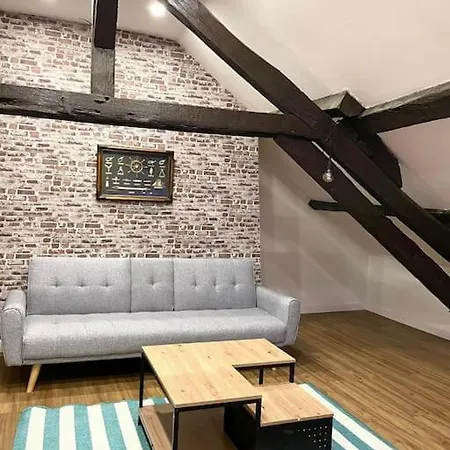 Les Loges De La Commanderie ! شقة